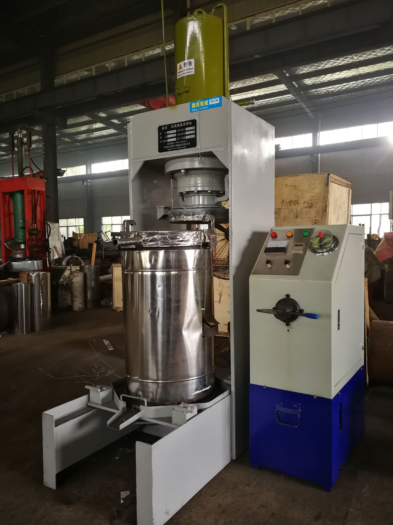乐天堂FUN88超高压液压榨油机DLL300TS增强豪华版
